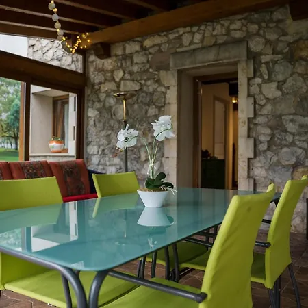 La Casa De Virginia Torrelavega