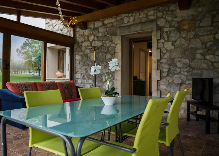 La Casa De Virginia Torrelavega